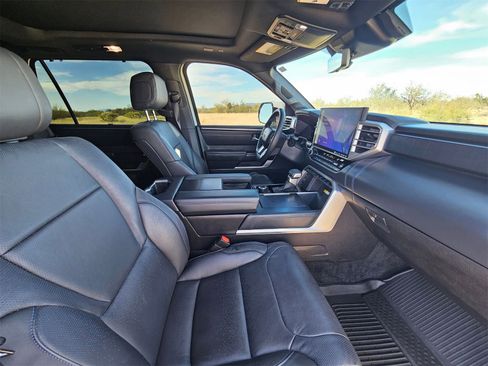 Used 2024 Toyota Sequoia Platinum image 24