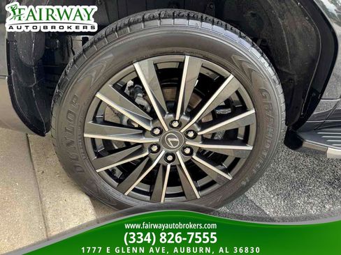 Used 2024 Lexus GX 550 w/ Accessory Package (Z1) AWD/4WD image 38