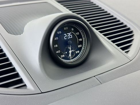 New 2026 Porsche Macan Turbo image 19