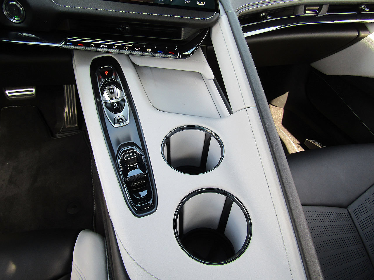 Used 2026 Chevrolet Corvette Stingray Preferred Conv w/ Z51 Performance Package RWD image 17