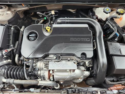 Used 2024 Chevrolet Malibu LT image 35