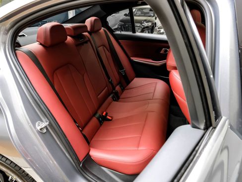 Used 2025 BMW 330i xDrive Sedan image 39