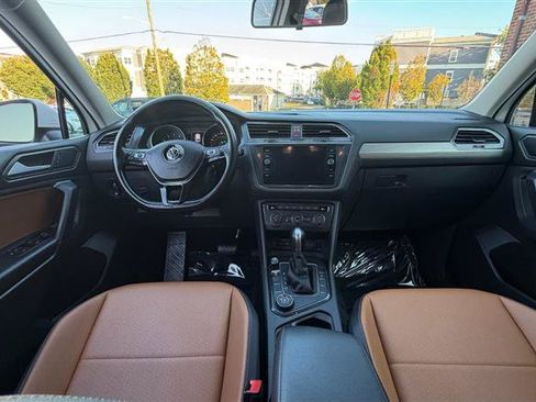Used 2019 Volkswagen Tiguan SE AWD/4WD image 18