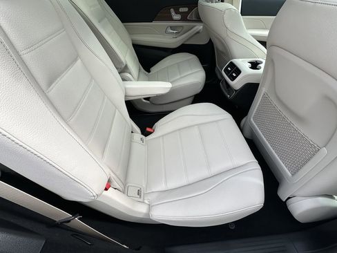 New 2026 Mercedes-Benz GLS 450 4MATIC image 18