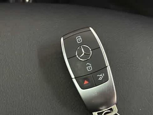 Certified 2022 Mercedes-Benz GLC 300 4MATIC image 36