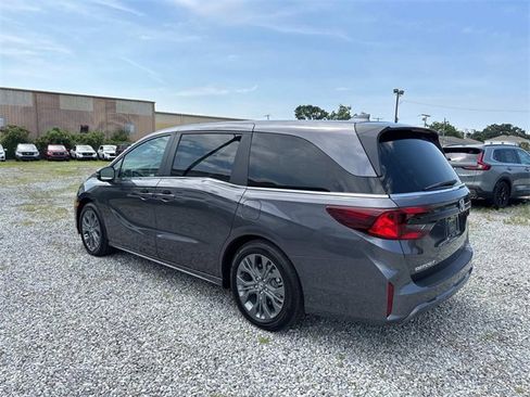 New 2026 Honda Odyssey Touring image 2