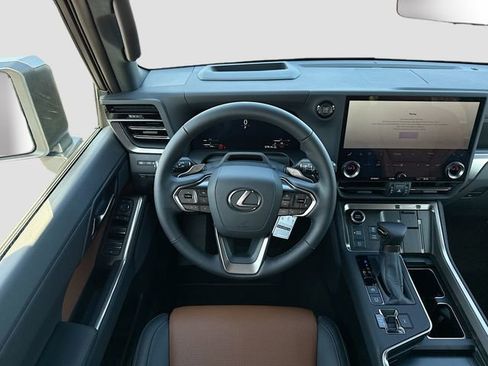 New 2026 Lexus GX 550 image 18