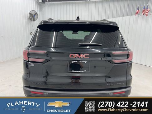 Used 2024 GMC Acadia Elevation w/ Black Edition FWD image 4
