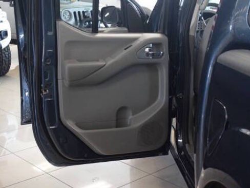Used 2017 Nissan Frontier SV AWD/4WD image 37