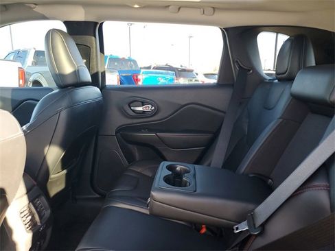 Used 2021 Jeep Cherokee Trailhawk w/ Sun, Sound & Nav Group image 32