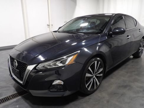 Used 2021 Nissan Altima 2.5 Platinum AWD/4WD image 3