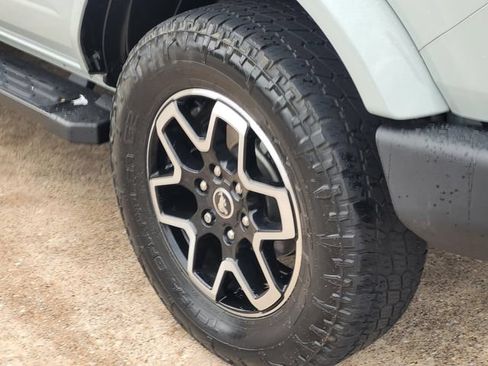 Used 2022 Ford Bronco Outer Banks AWD/4WD image 7