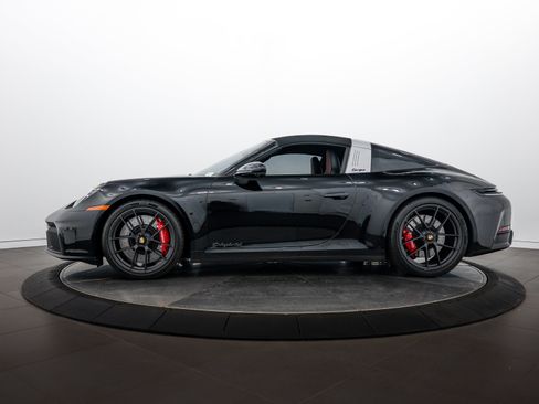 Certified 2025 Porsche 911 Targa 4 GTS AWD/4WD image 29