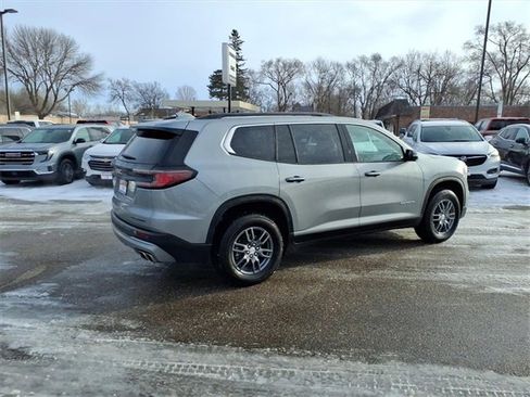 Used 2025 GMC Acadia Elevation image 3