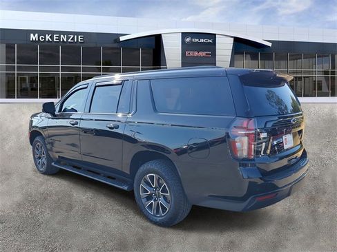 Used 2024 Chevrolet Suburban Z71 w/ Luxury Package image 3