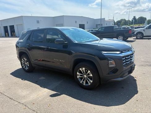 Used 2026 Chevrolet Equinox LT AWD/4WD image 4