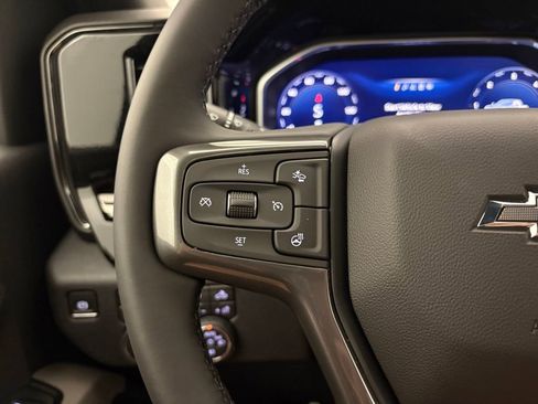 New 2026 Chevrolet Silverado 2500 ZR2 AWD/4WD image 9