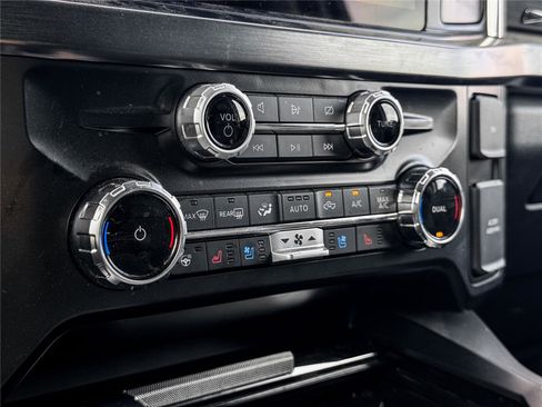 Used 2024 Ford F250 Lariat image 14