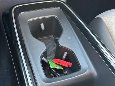 Used 2024 Volkswagen ID.4 Pro image 23