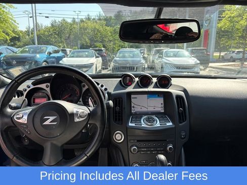 Used 2016 Nissan 370Z Coupe RWD image 8