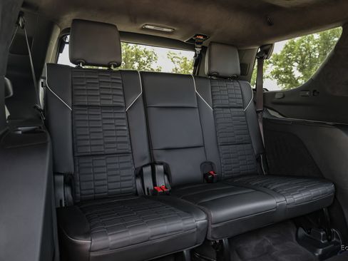 Used 2023 Cadillac Escalade Sport Platinum AWD/4WD image 86