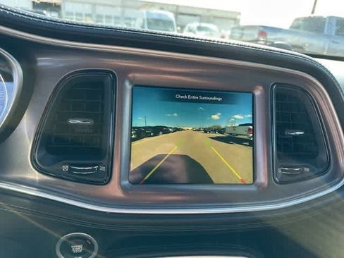 Used 2022 Dodge Challenger GT w/ Plus Package image 8