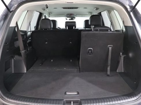Used 2025 Kia Telluride LX FWD image 30