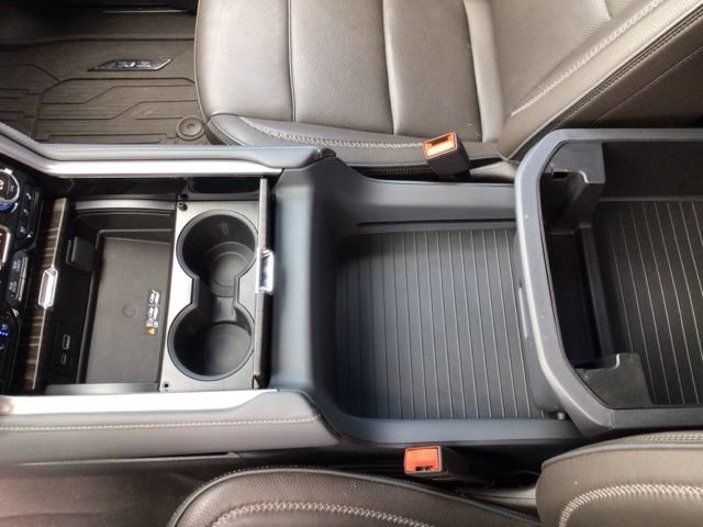 Used 2024 GMC Yukon Denali w/ LPO, Floor Liner Package AWD/4WD image 19