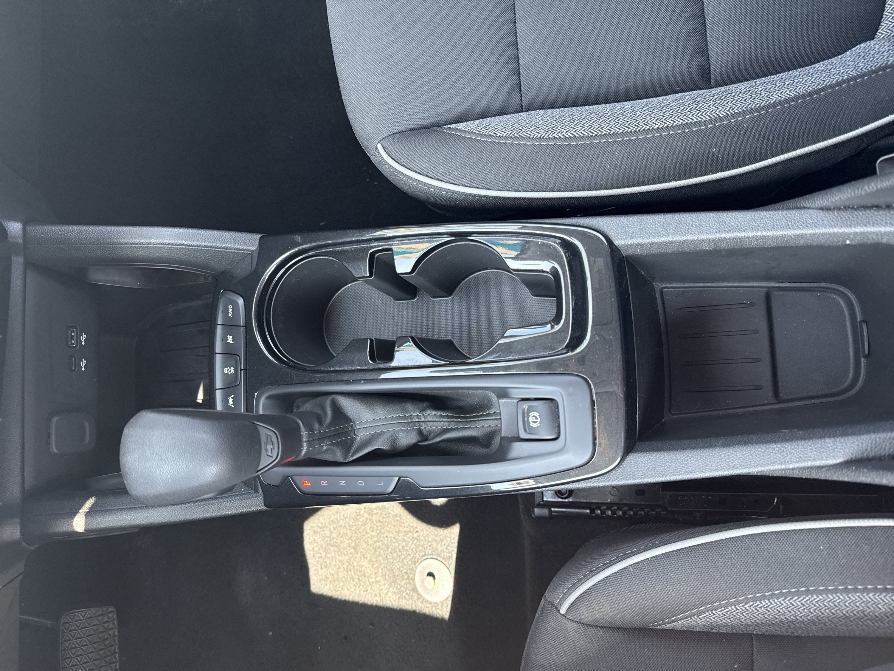 Used 2025 Chevrolet TrailBlazer LT AWD/4WD image 19