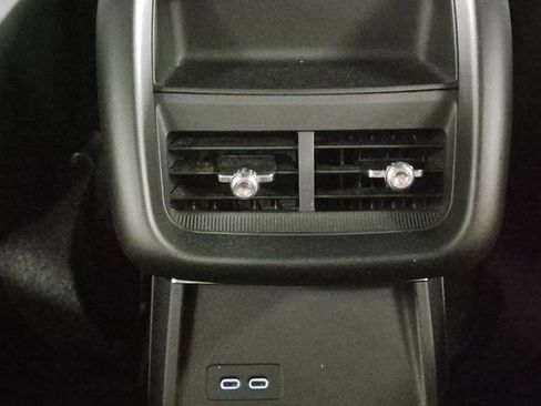 Certified 2024 Cadillac Lyriq Tech AWD/4WD image 10