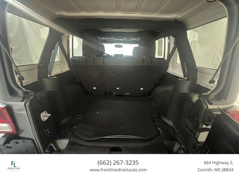 Used 2018 Jeep Wrangler Unlimited Sport S AWD/4WD image 22