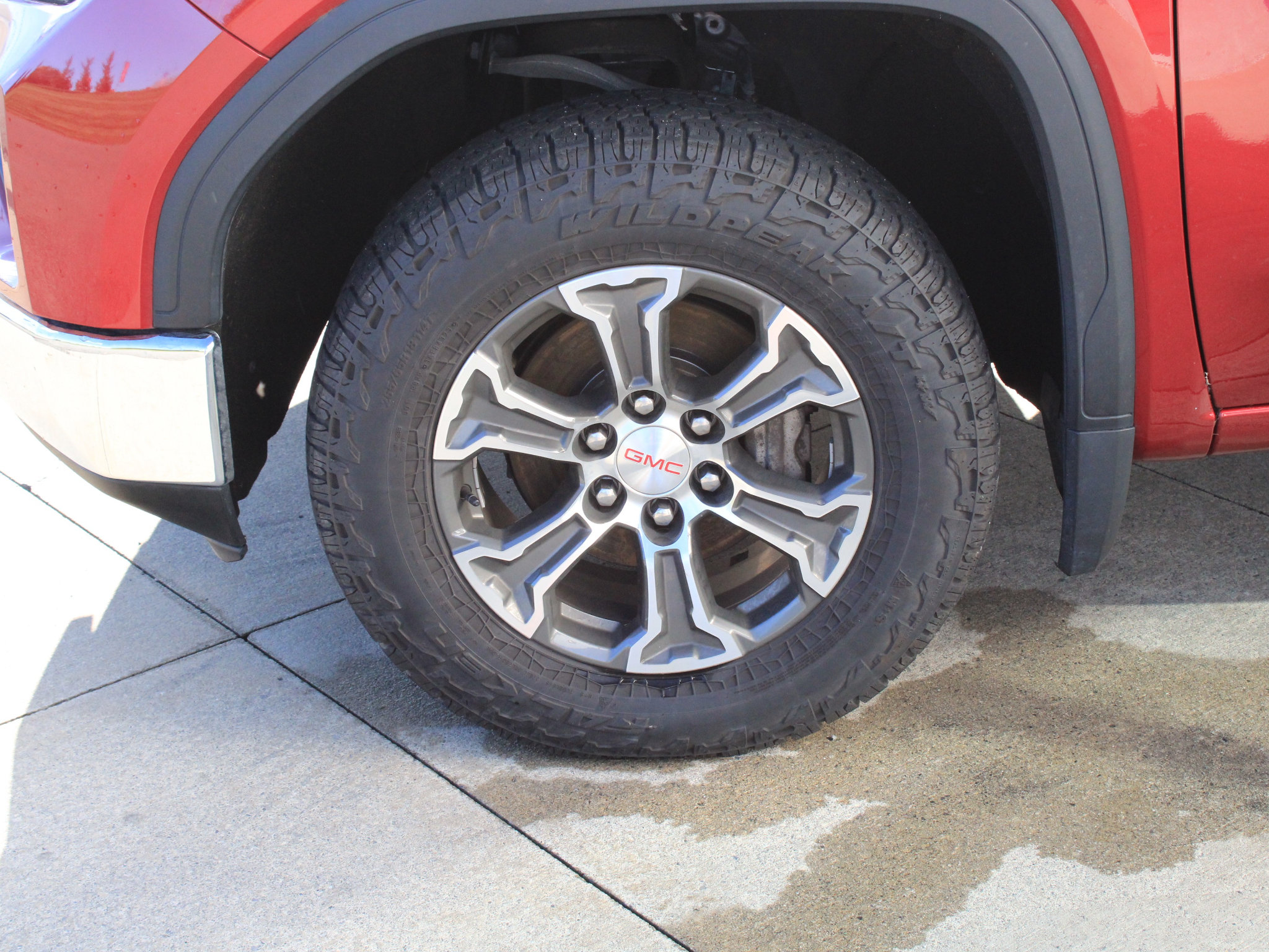 Used 2020 GMC Sierra 1500 SLE w/ SLE Value Package AWD/4WD image 9