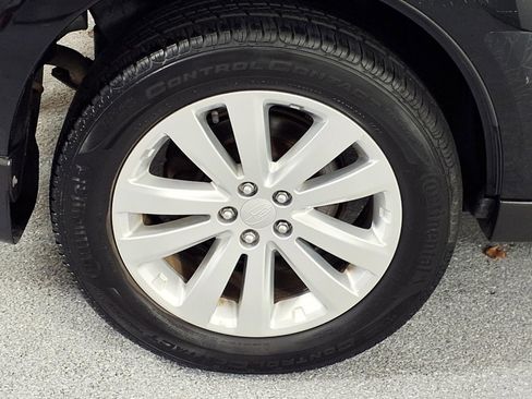 Used 2013 Subaru Forester 2.5X Premium AWD/4WD image 3
