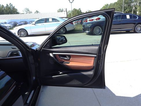 Used 2016 BMW 340i Sedan w/ M Sport Package RWD image 37
