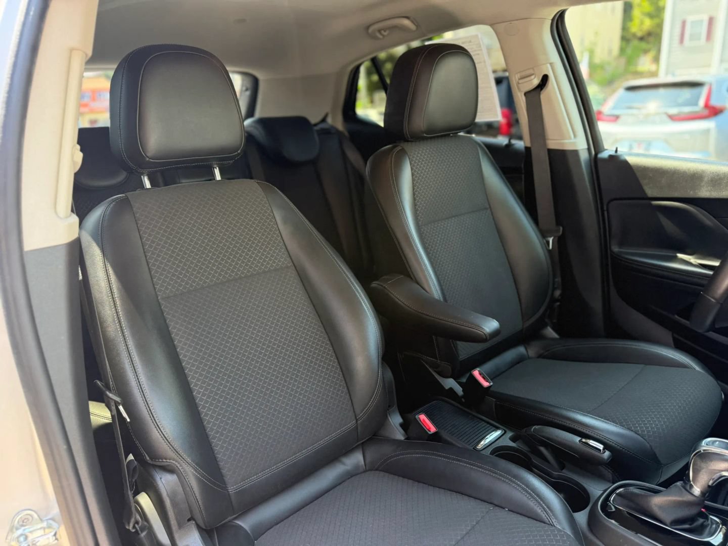 Used 2019 Buick Encore Preferred AWD/4WD image 14