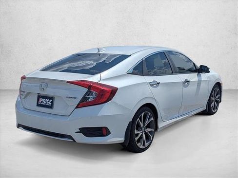Used 2019 Honda Civic Touring image 5