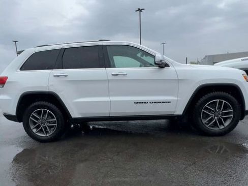 Used 2019 Jeep Grand Cherokee Limited AWD/4WD image 9