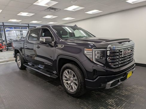 Used 2023 GMC Sierra 1500 Denali w/ Technology Package image 3