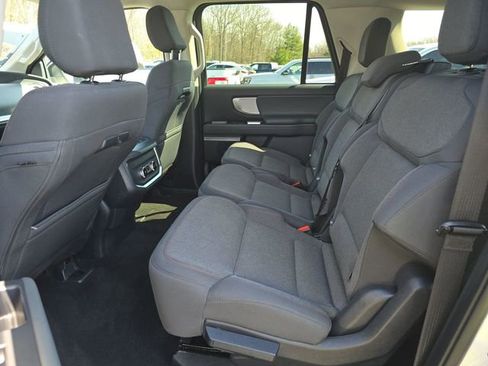 Used 2025 Ford Expedition Max Active image 3