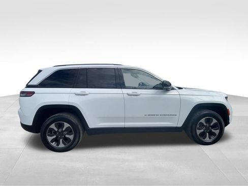 Used 2022 Jeep Grand Cherokee Limited 4xe w/ Luxury Tech Group II AWD/4WD image 14