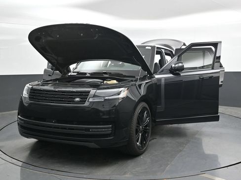 Used 2025 Land Rover Range Rover SE AWD/4WD image 50
