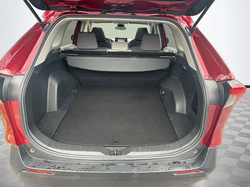 Used 2019 Toyota RAV4 XLE FWD image 29