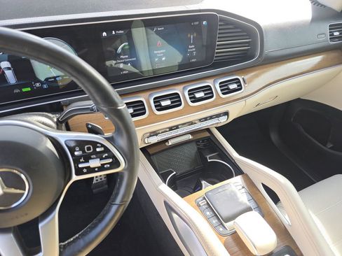 Used 2022 Mercedes-Benz GLS 450 4MATIC image 29