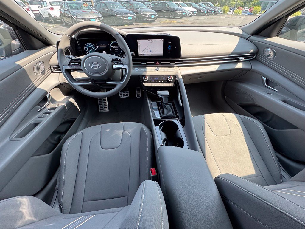 New 2026 Hyundai Elantra SEL FWD image 15