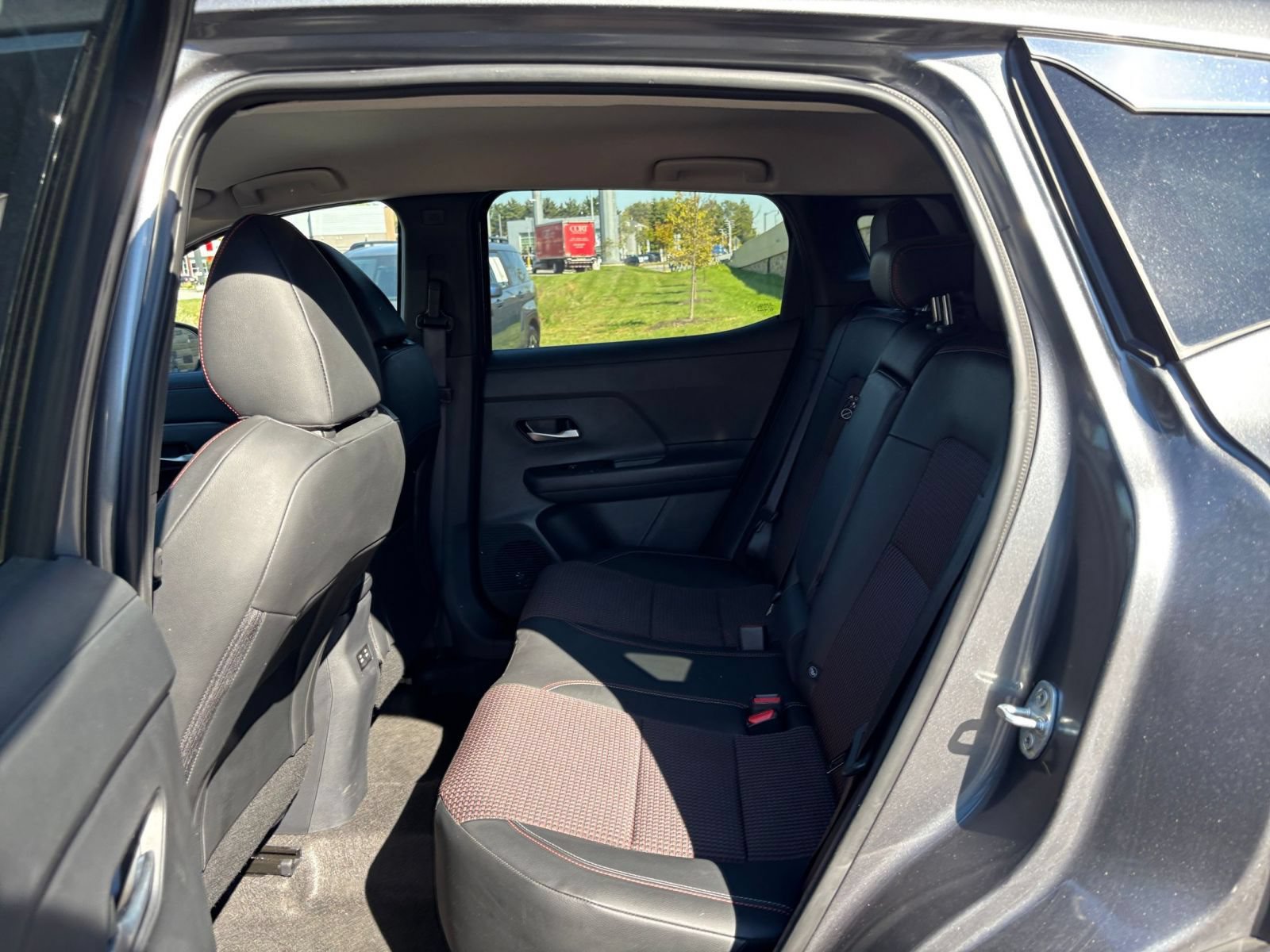 Used 2026 Nissan Kicks SR FWD image 24