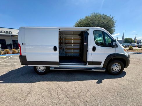 Used 2025 RAM ProMaster 2500 w/ U-Haul Equipment Group FWD image 13