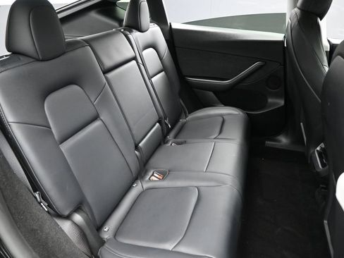 Used 2023 Tesla Model Y 2WD image 30