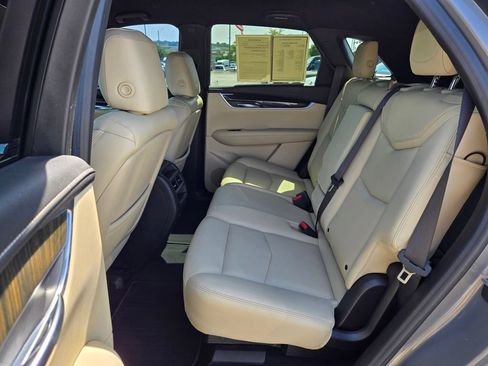 Used 2018 Cadillac XT5 FWD image 23