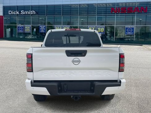 New 2026 Nissan Frontier SV w/ SV Convenience Package image 5