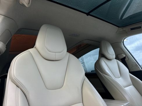 Used 2018 Tesla Model X 100D image 15